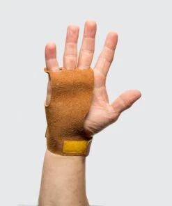 Victory Leather Grips 11 Victory Leather Grips -HARBIN Sports Shop 3b3dbaf68507998acd6a5a5254ab2d76 5d0a74e94eae8 600x720 1