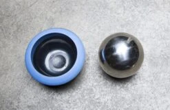 Stinger Cold Roller Massage Ball -HARBIN Sports Shop a4300b002bcfb71f291dac175d52df94 5d0a74f05aa76 600x391 1